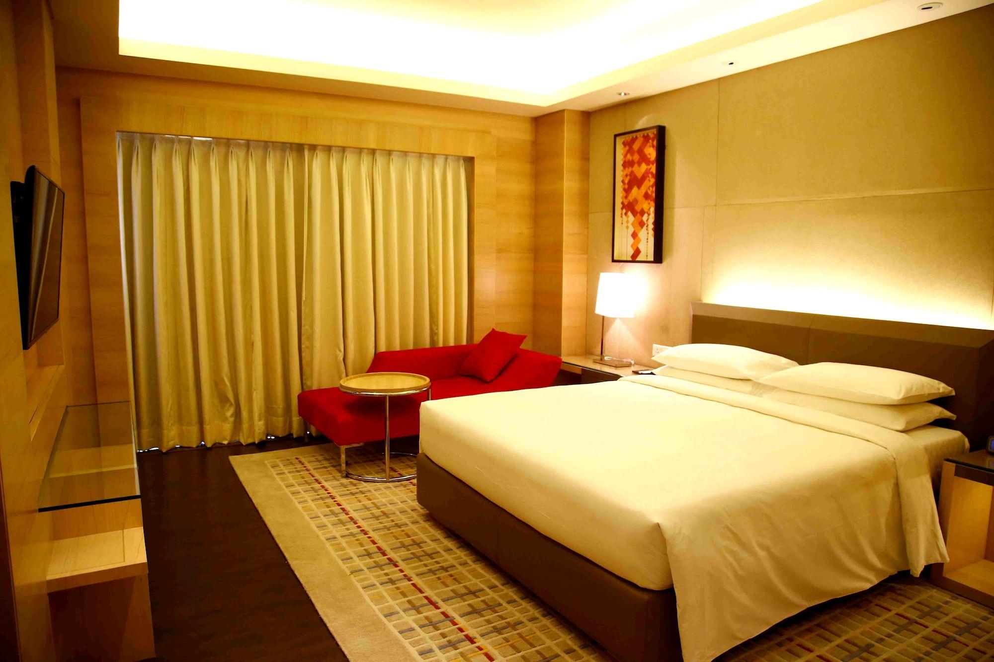 Hyatt Regency Chandīgarh Екстериор снимка A room at the hotel