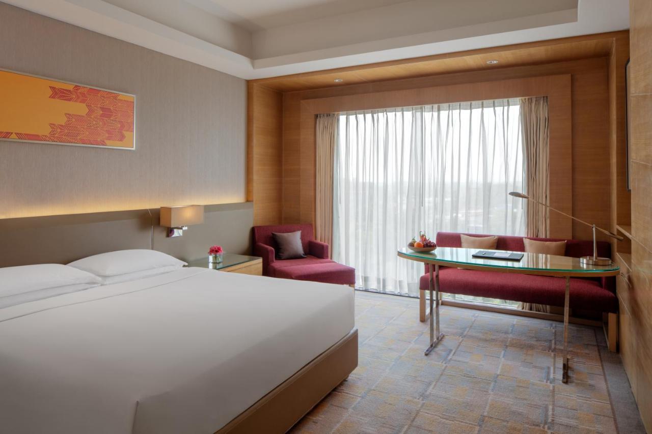 Hyatt Regency Chandīgarh Екстериор снимка A room at the hotel