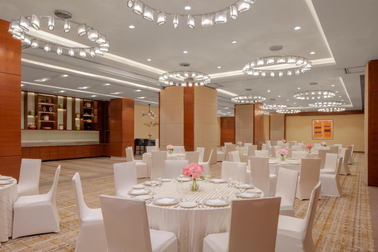 Hyatt Regency Chandīgarh Екстериор снимка The ballroom