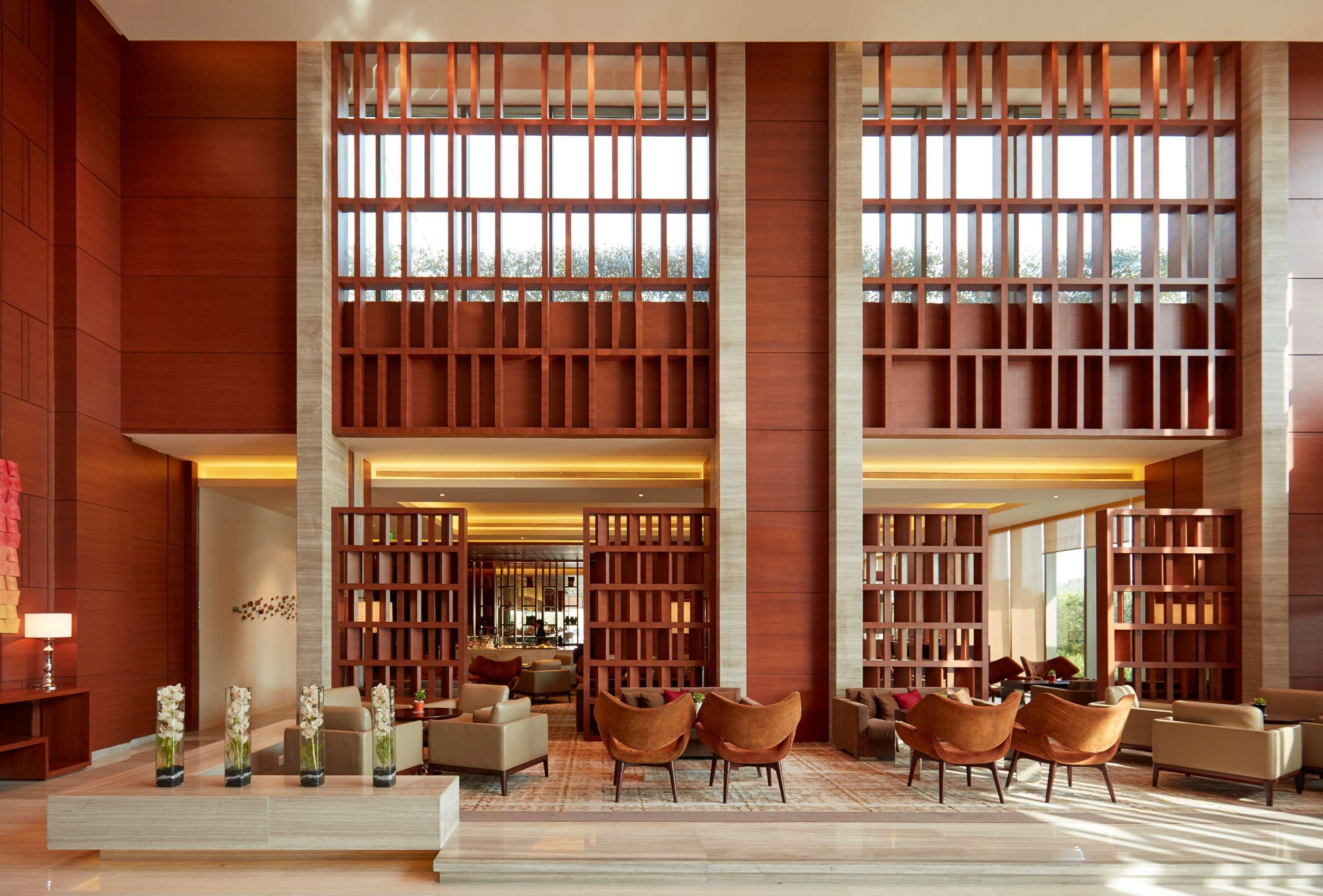 Hyatt Regency Chandīgarh Екстериор снимка The lobby of the hotel