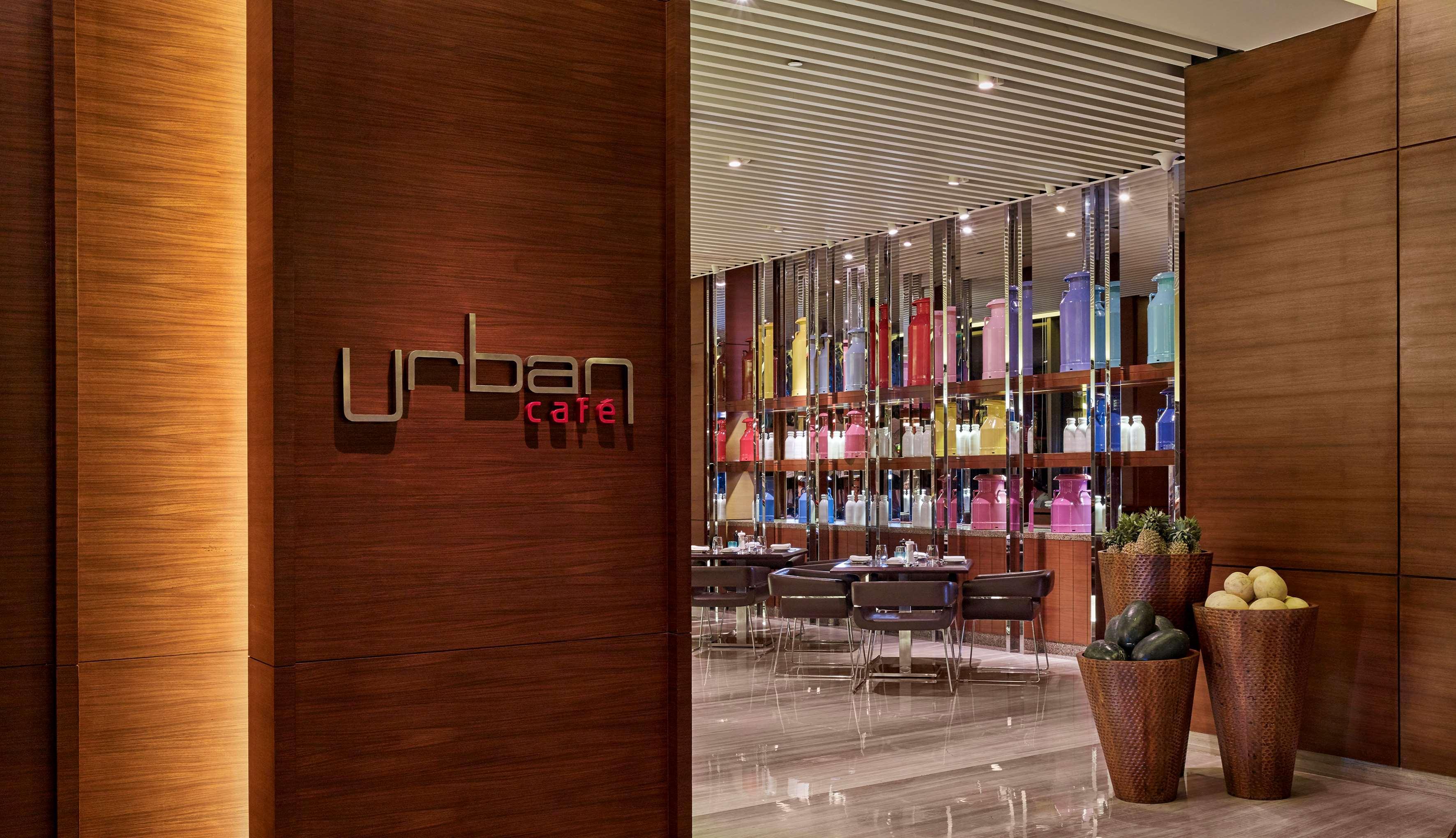 Hyatt Regency Chandīgarh Екстериор снимка Urban Cafe