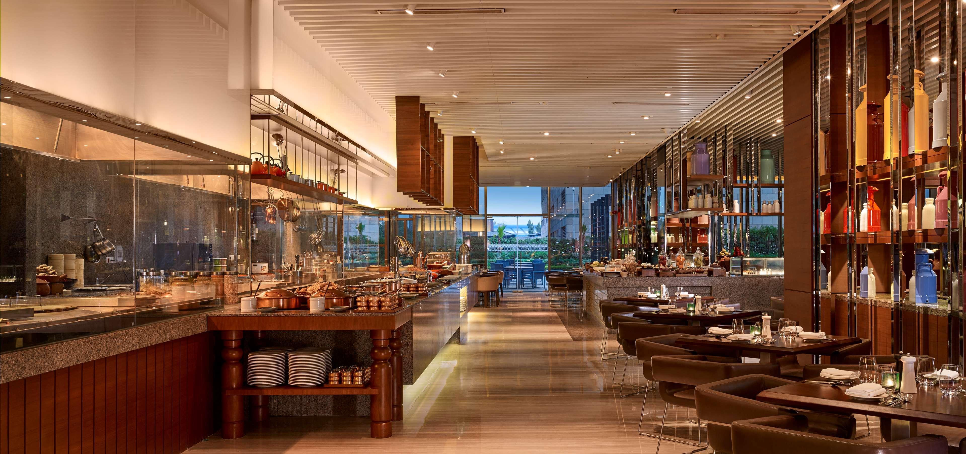 Hyatt Regency Chandīgarh Екстериор снимка The restaurant